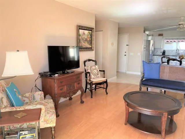 6677 Paseo Del Norte Carlsbad, CA 92011 photo 5