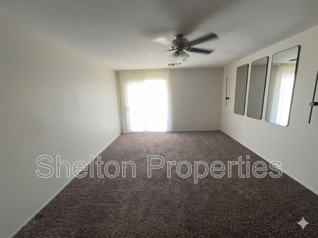 7391 W Solano Dr N Glendale, AZ 85303 photo 4
