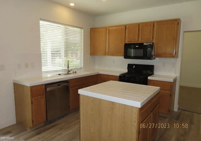 32007 Camino Molnar Temecula, CA 92592 photo 5