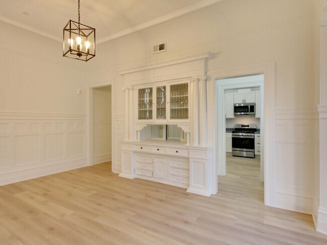 1086 Fulton St San Francisco, CA 94117 photo 3