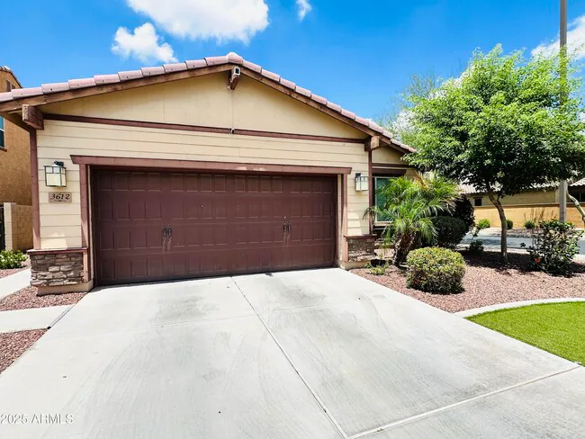 3612 S Washington St Chandler, AZ 85286 photo 2