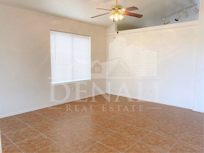 19636 N Coyote Lakes Pkwy Surprise, AZ 85378 photo 3