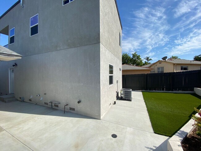 4838 Curry Dr San Diego, CA 92115 photo 3