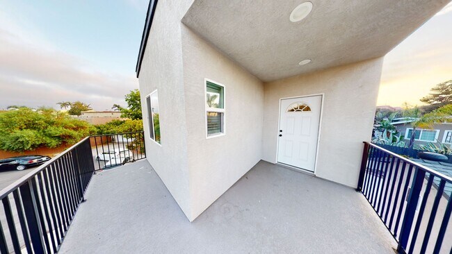 4838 Curry Dr San Diego, CA 92115 photo 2