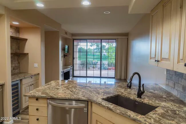 7525 E Gainey Ranch Rd Scottsdale, AZ 85258 photo 4