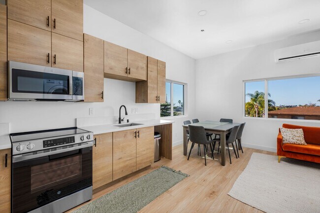 2110 Drescher St San Diego, CA 92111