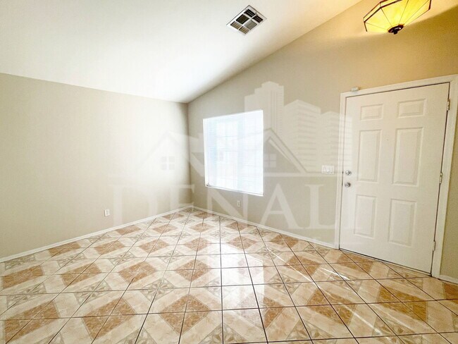 8930 W Catalina Dr Phoenix, AZ 85037 photo 3