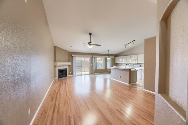 1407 E Encinas Ave Gilbert, AZ 85234 photo 5