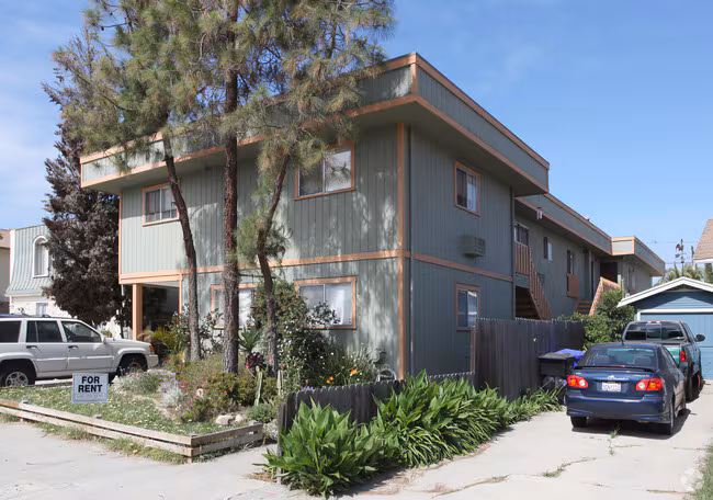 4486 N 39th St San Diego, CA 92116 photo 3