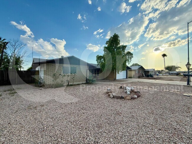 2519 E Fairfield St Mesa, AZ 85213 photo 2