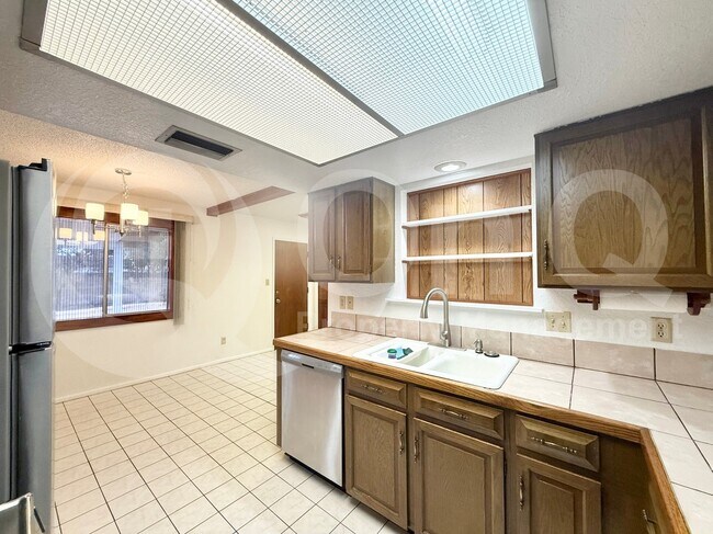 2519 E Fairfield St Mesa, AZ 85213 photo 4