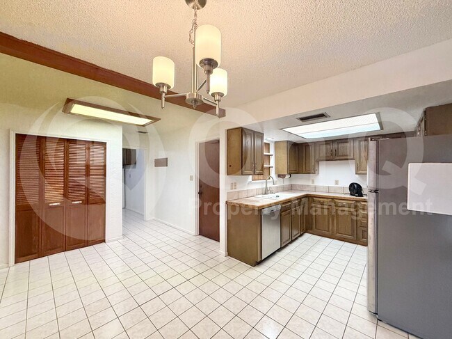 2519 E Fairfield St Mesa, AZ 85213 photo 5