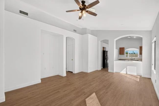 20415 N 37th Ave Glendale, AZ 85308 photo 5