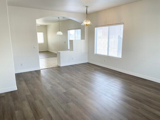 12383 W Sherman St Avondale, AZ 85323 photo 4
