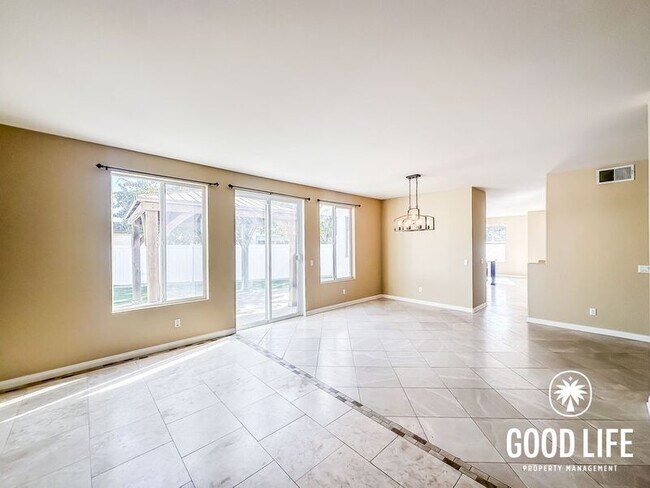 1074 Moonstone Pl Chula Vista, CA 91913 photo 3