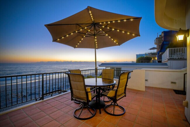 2751 Ocean St Carlsbad, CA 92008 photo 3