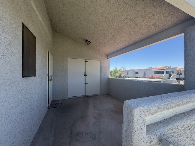 850 S River Dr Tempe, AZ 85281 photo 4