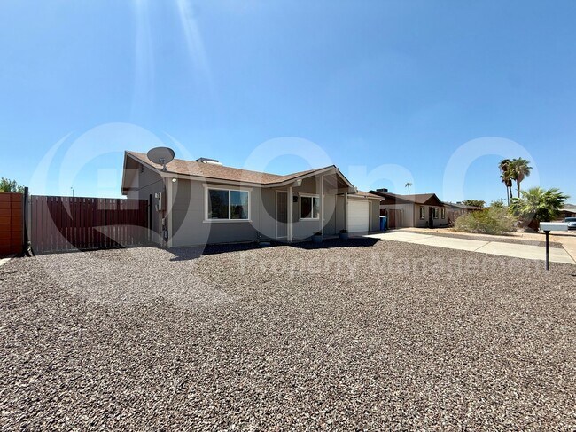 4039 E Friess Dr Phoenix, AZ 85032 photo 3