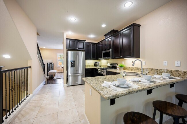 265 Esfahan Ct San Jose, CA 95111 photo 4