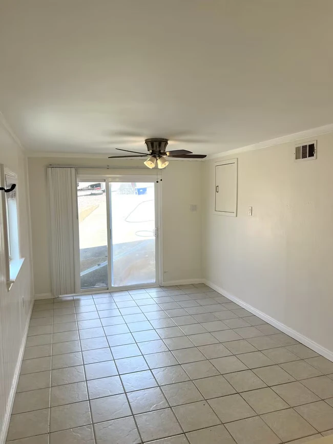 4530 Del Mar Ave San Diego, CA 92107 photo 2