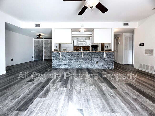 3459 W Dailey St Phoenix, AZ 85053 photo 4