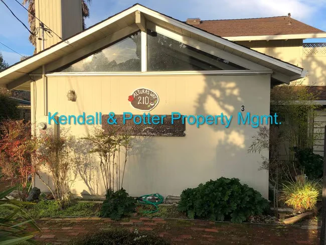 210 Alturas Way Soquel, CA 95073