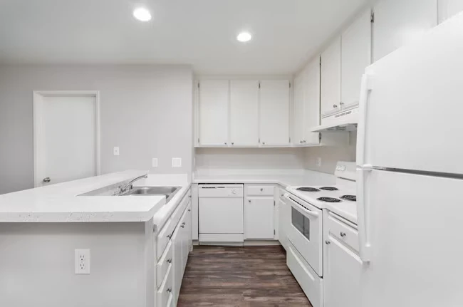 Welcome home to Lake View Park! photo 2