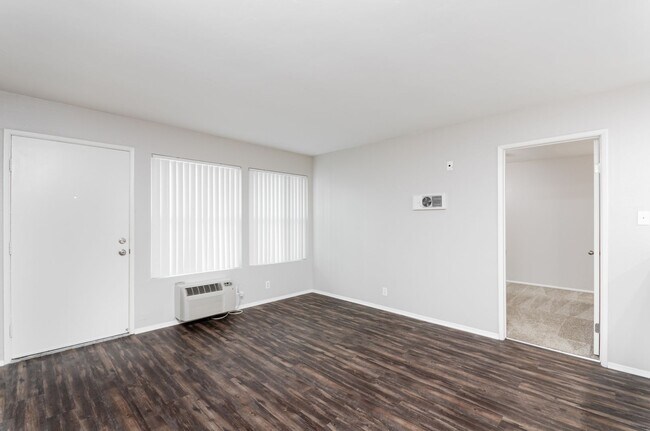 Welcome home to Lake View Park! photo 5