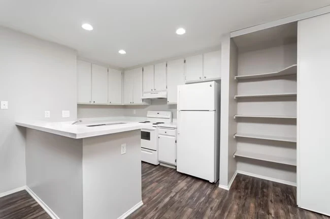 Welcome home to Lake View Park! photo 3