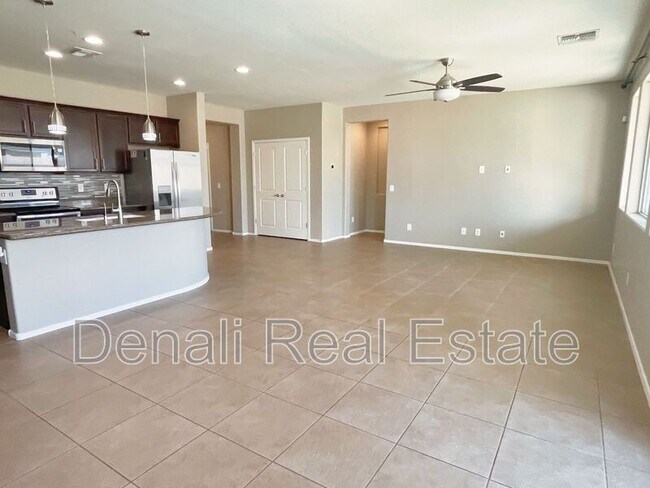 22468 E Calle de Flores Queen Creek, AZ 85142 photo 5