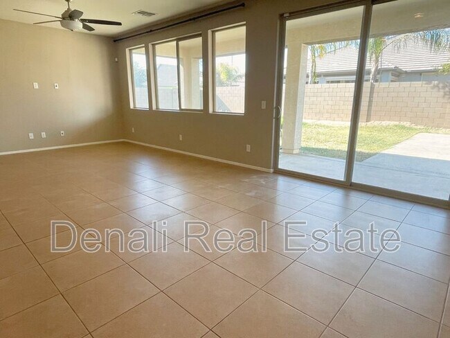 22468 E Calle de Flores Queen Creek, AZ 85142 photo 4