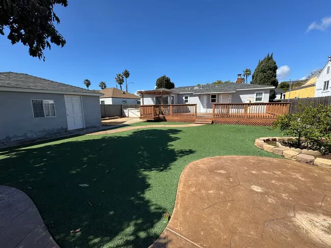 564 E St Chula Vista, CA 91910