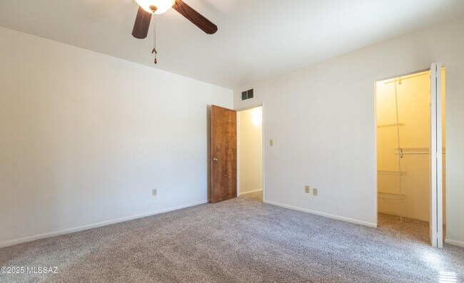 1560 N John Adams St Oracle, AZ 85623 photo 3