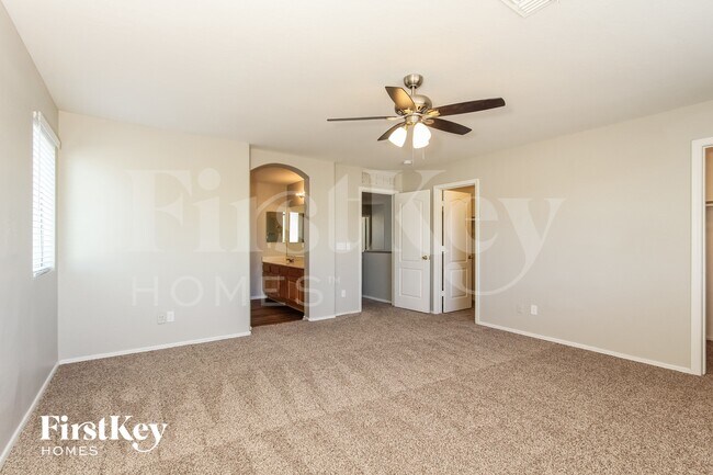6724 S 49th Dr Phoenix, AZ 85339 photo 5