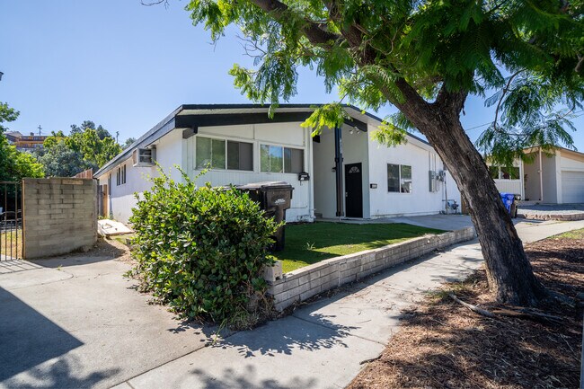 4926 54th St San Diego, CA 92115