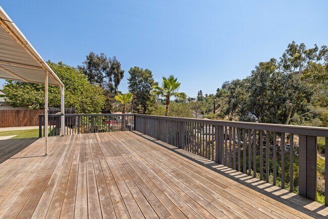 4926 54th St San Diego, CA 92115 photo 2