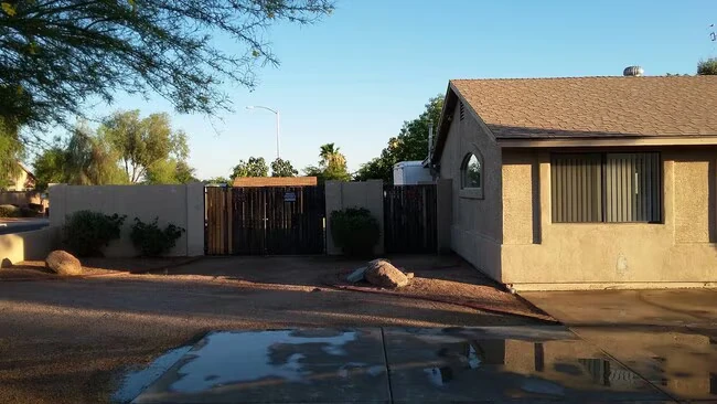 4357 E Desert Cove Ave Phoenix, AZ 85028 photo 3