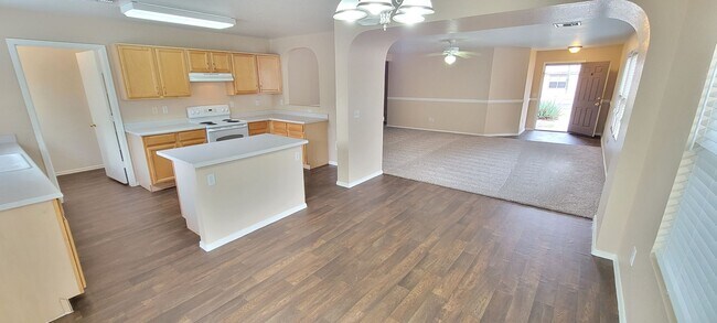 435 W Fabens Ln Gilbert, AZ 85233 photo 3