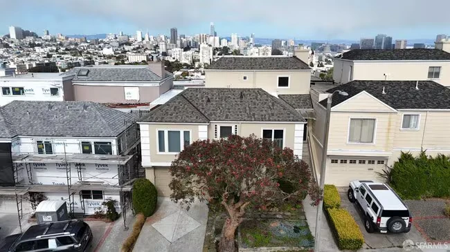 72 Fortuna Ave photo 5
