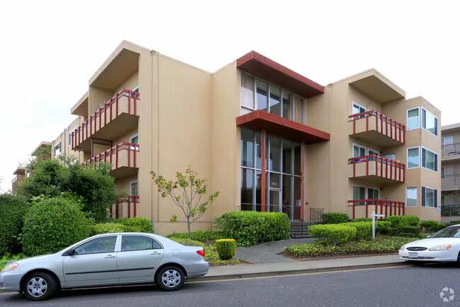 Fairland Court Apartments photo 2