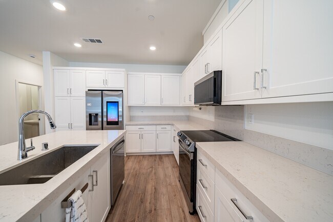 828 Mateo St Chula Vista, CA 91911 photo 4