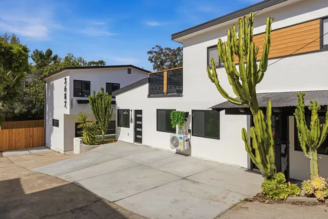 3684 Curlew St San Diego, CA 92103 photo 2