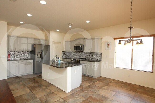 21338 N Denton Dr Maricopa, AZ 85138 photo 2