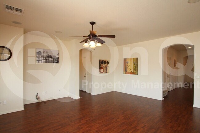 21338 N Denton Dr Maricopa, AZ 85138 photo 4