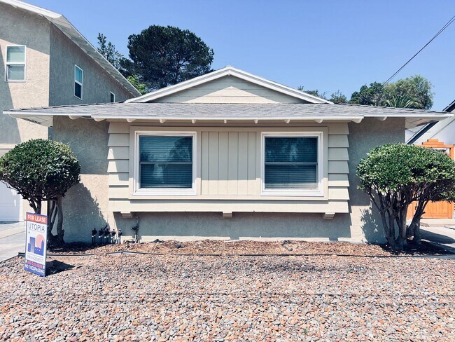 6452 E Lake Dr San Diego, CA 92119 photo 2