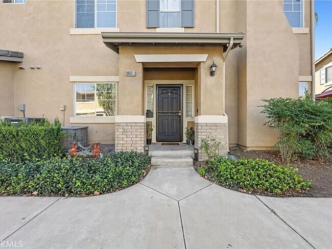 39951 Millbrook Way Murrieta, CA 92563 photo 3