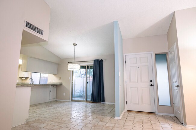 17609 N 45th Ave Glendale, AZ 85308 photo 5