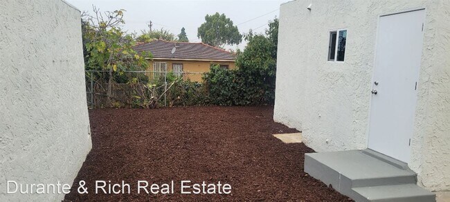 722 Jewell Dr San Diego, CA 92113 photo 3