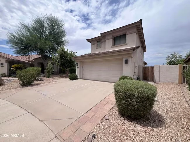 218 E Sunburst Ln photo 3