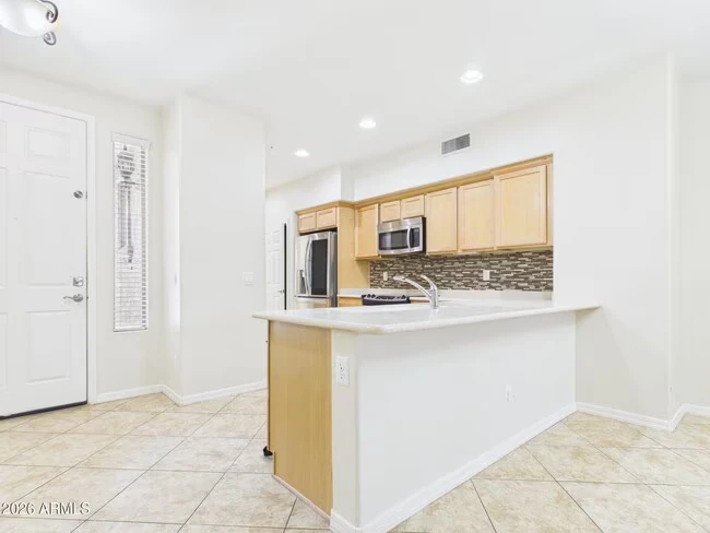 2130 W Hunter Ct Phoenix, AZ 85085 photo 2